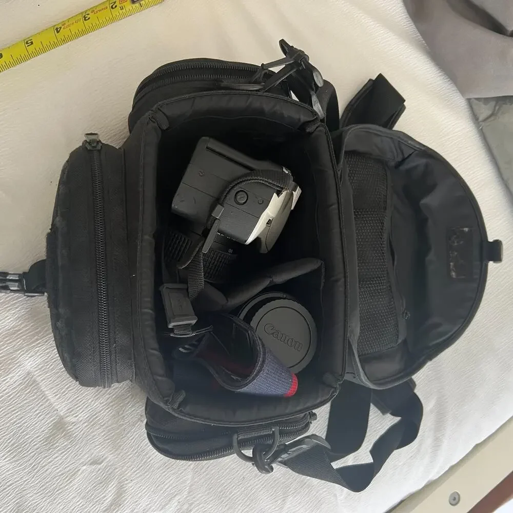 Canon EOS Rebel/2000 EOS/300 With Zoom Lens 80-200mm